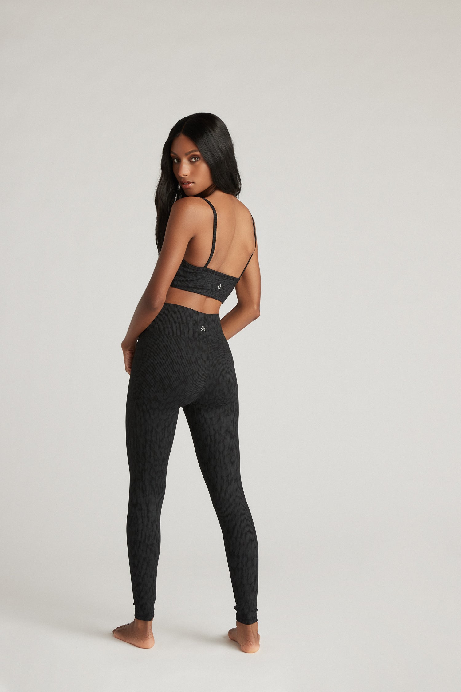 Kendell Embossed Ankle Legging