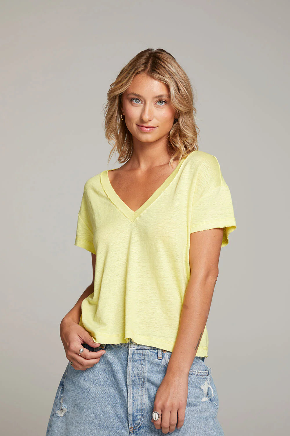 Satén V-Neck Tee