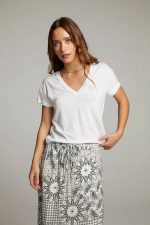 Satén V-Neck Tee - Image 9