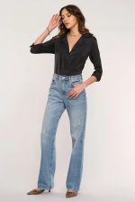 Gemme Glow Lace Collar Blouse - Image 3