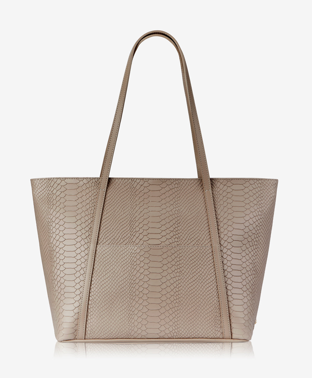 Fina Brise Travel Tote