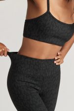 Valor Embossed Ankle Legging - Image 4
